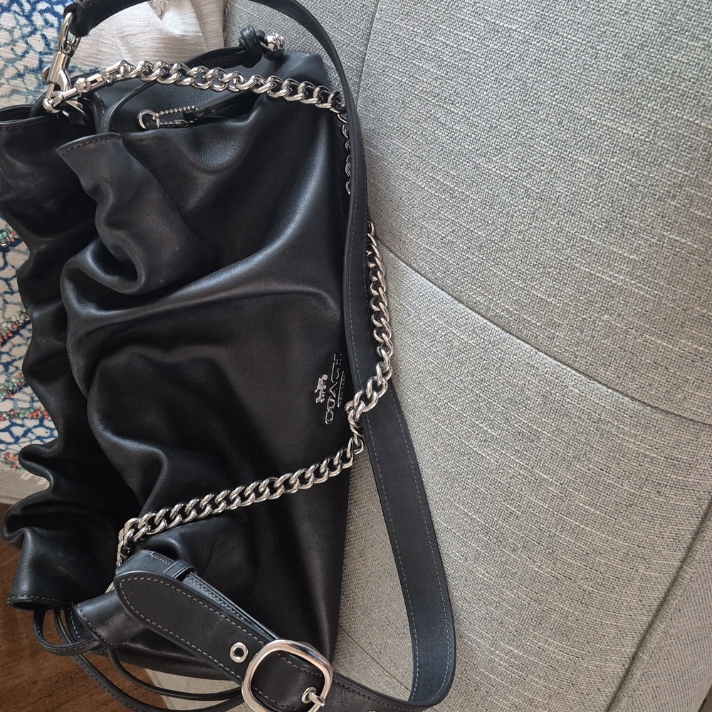 Coach Black Leather Shoulder Bag ..LIKE NEW - Picture 8 of 8